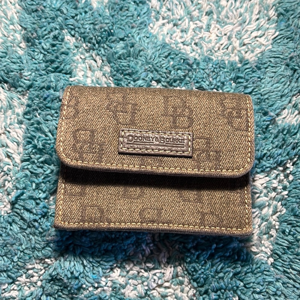 Dooney & Bourke